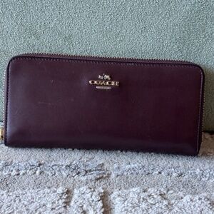 Coach Long Zip Around Leather Wallet